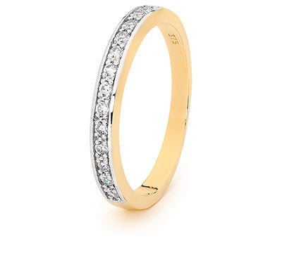 9ct yellow gold cubic zirconia ring