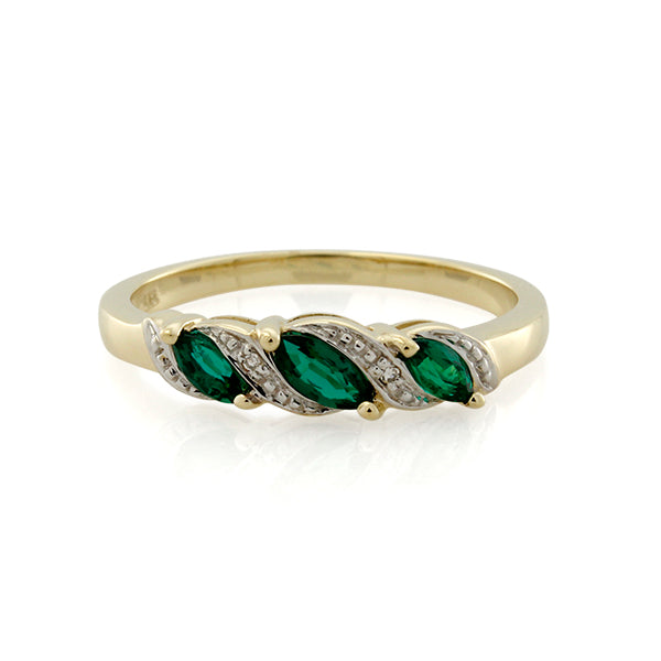 9CT YELLOW GOLD CREATED EMERALD AND DIAMOND RING 2=0.16CT CR/EM AND 1X0.14CT CR/EM TDW=0.007CT JKP1 Size O